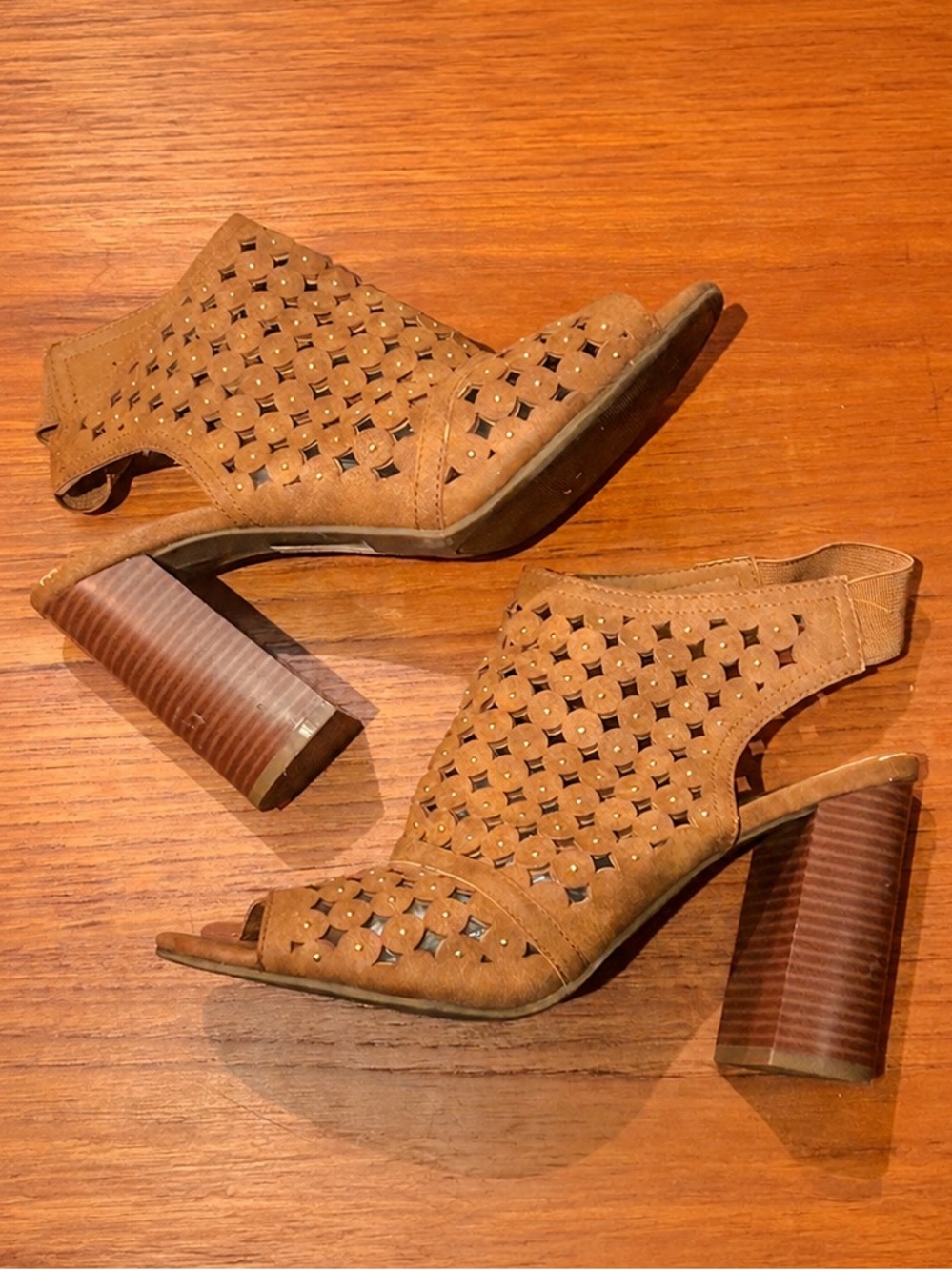 GUESS Suede Cutout Slingback Heels Studded Camel Size 10